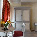Relais Empire
